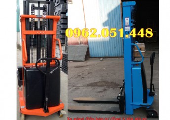 xe-nang-dien-ban-tu-dong-2-tan-gia-re-hang-co-san