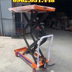 Xe Nang Mat Ban 800kg Cao 1
